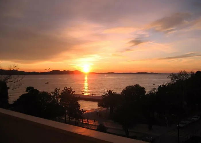 Sunset Delight In Old Town شقة زادار