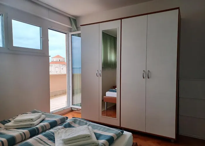 Sunset Delight In Old Town Zára