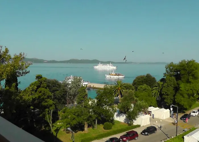 Sunset Delight In Old Town Zára