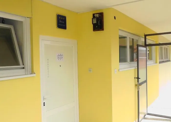 Апартаменты Sunset Delight In Old Town