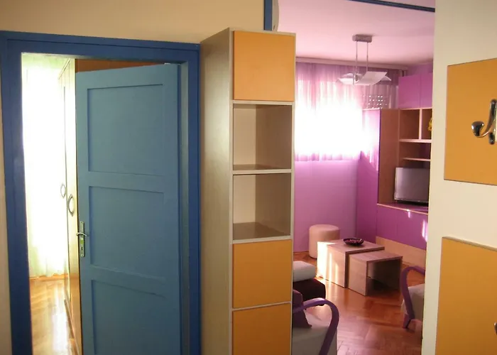 Sunset Delight In Old Town Apartman *